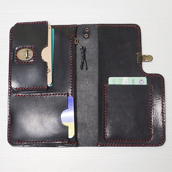 差し込み錠仕様で重ね入れカードポケット画像