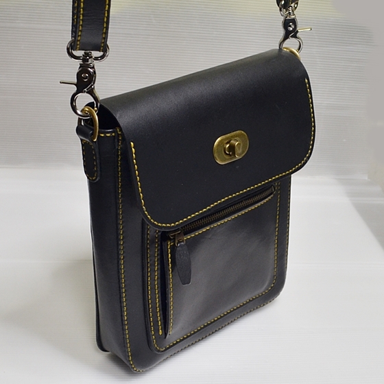 ショルダーバッグの画像